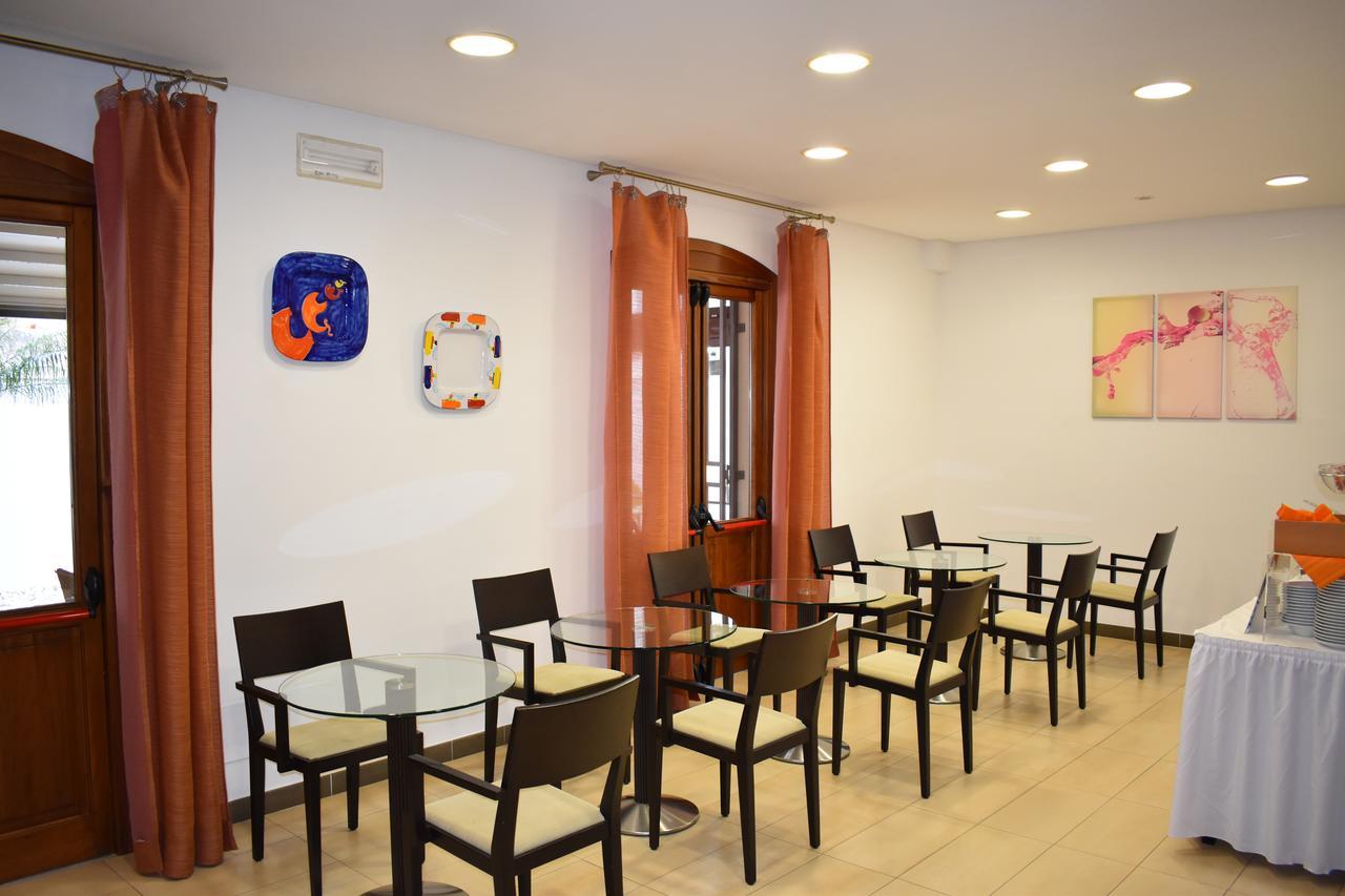 Hotel Il Portico Фавиньяна Экстерьер фото