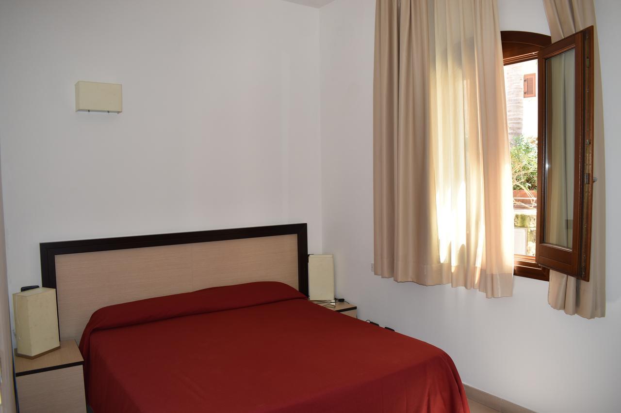 Hotel Il Portico Фавиньяна Экстерьер фото